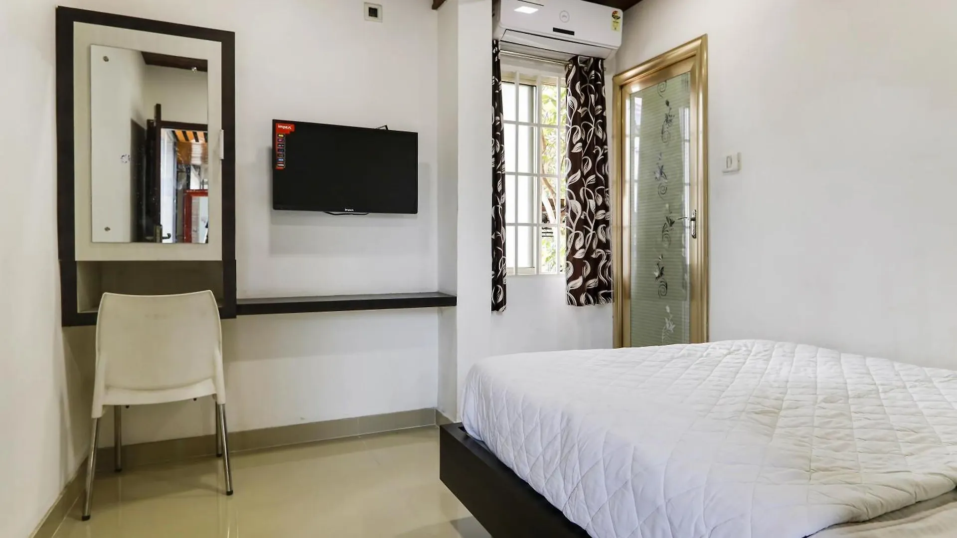 Spot On 48916 Kpm Tourist Home Kochi 3*,